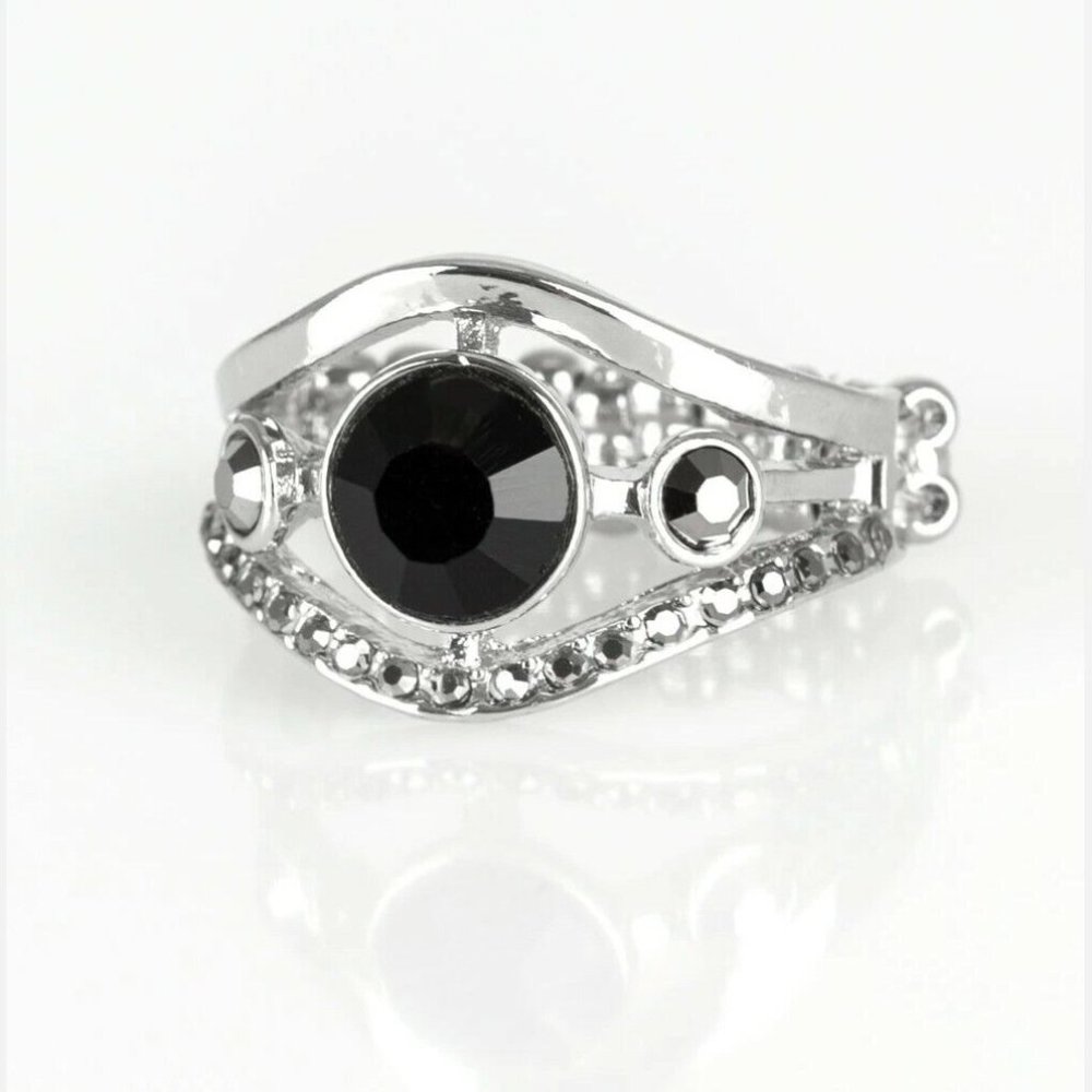 Paparazzi Rich With Richness Black Ring